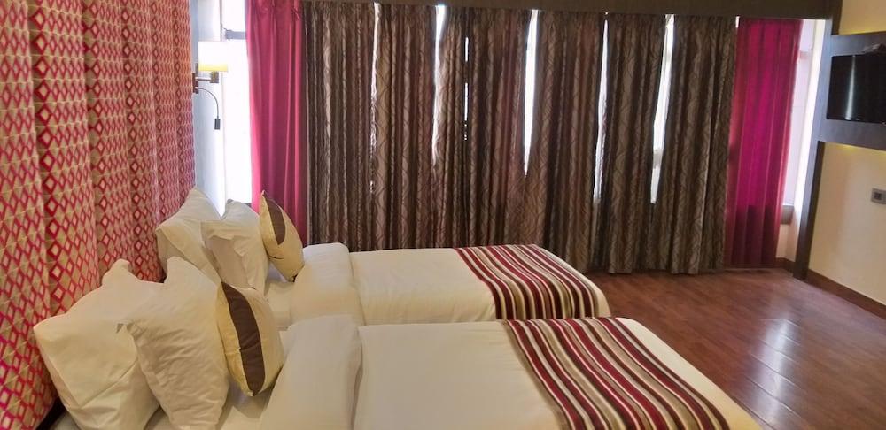 K C Residency Vaishnodevi Hotel Katra  Exterior foto