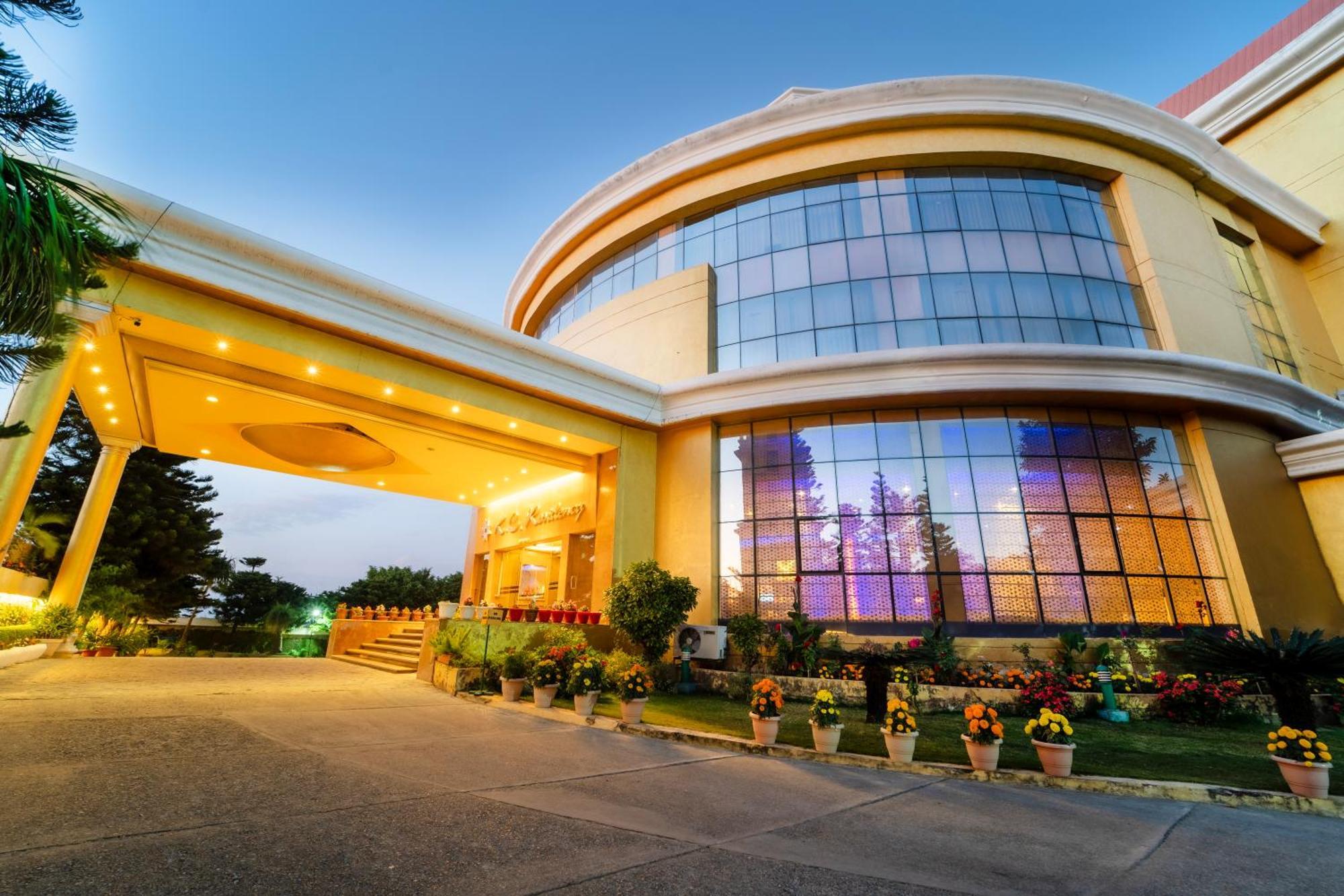 K C Residency Vaishnodevi Hotel Katra  Exterior foto