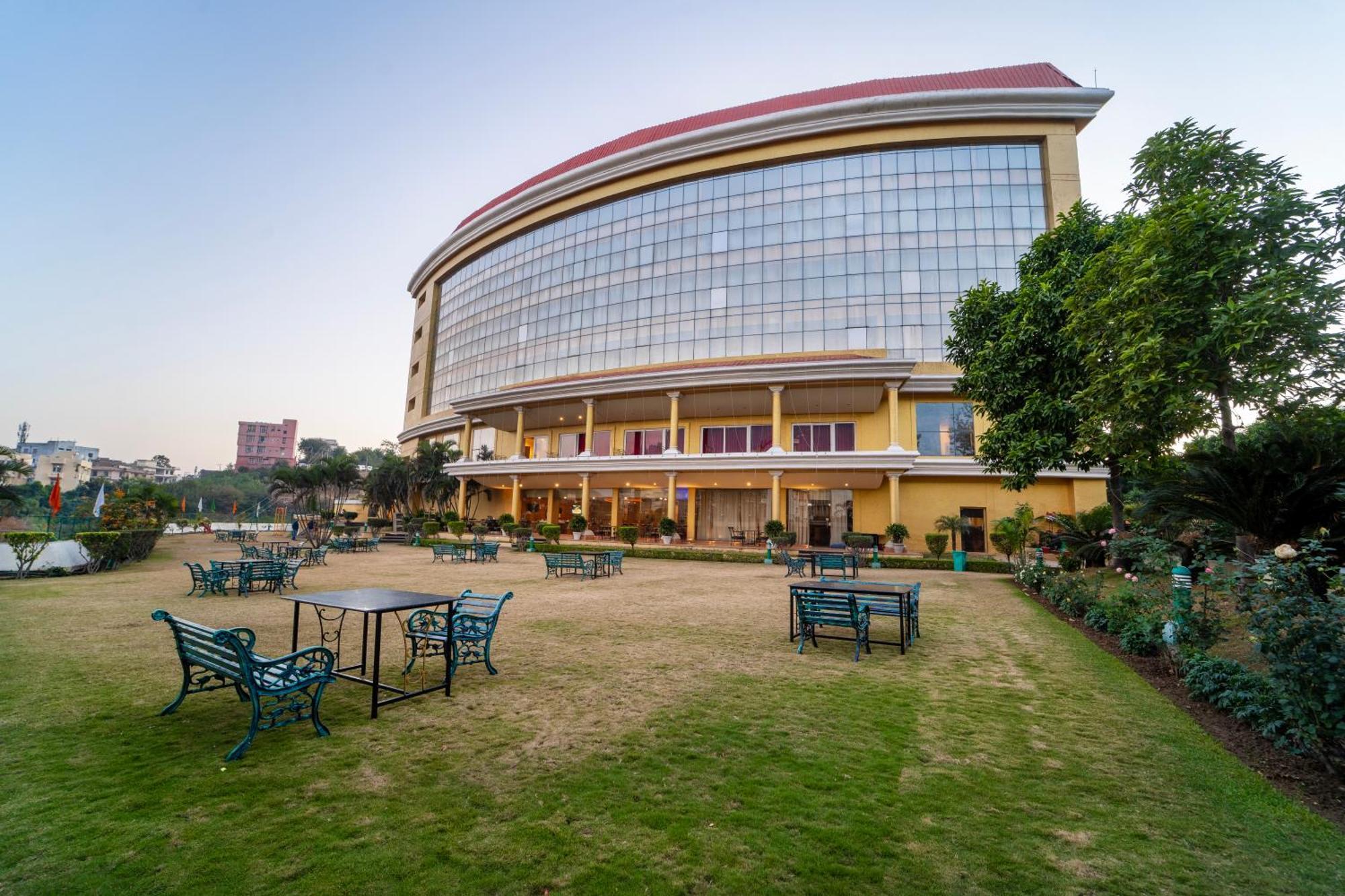 K C Residency Vaishnodevi Hotel Katra  Exterior foto