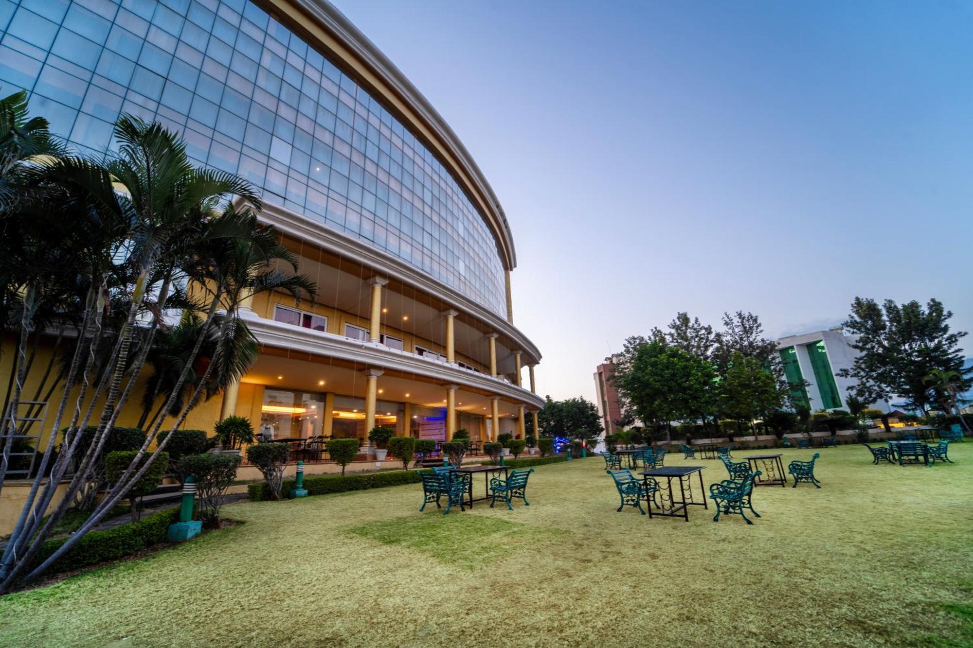 K C Residency Vaishnodevi Hotel Katra  Exterior foto